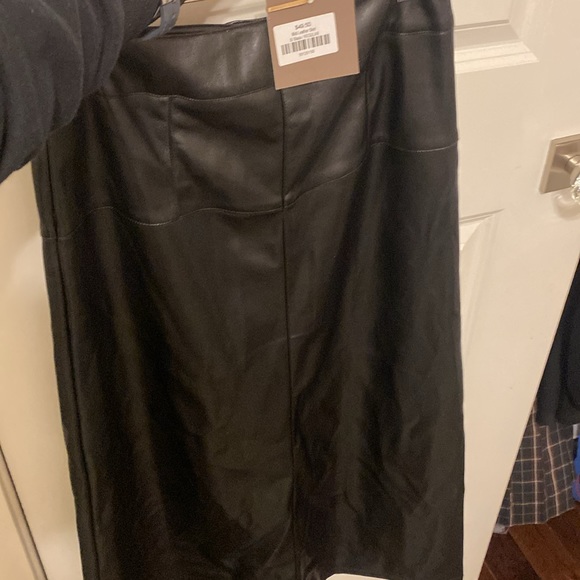 MIDI leather skirt size S - Picture 2 of 2